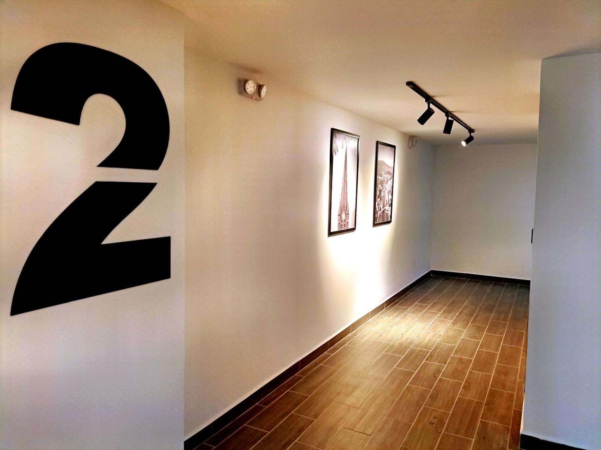 Moderno Y Privado En